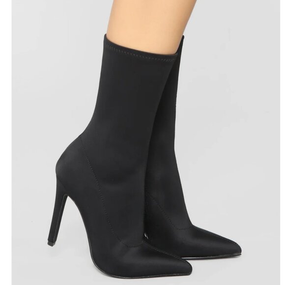 Fashion Nova Black Maybel "Catch Me Later Bootie" - Scuba Bootie Size 7.5 NEW - Picture 1 of 12
